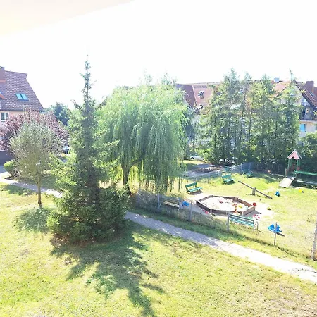 Grand - Prywatny Parking, Blisko Szpital Arkonska